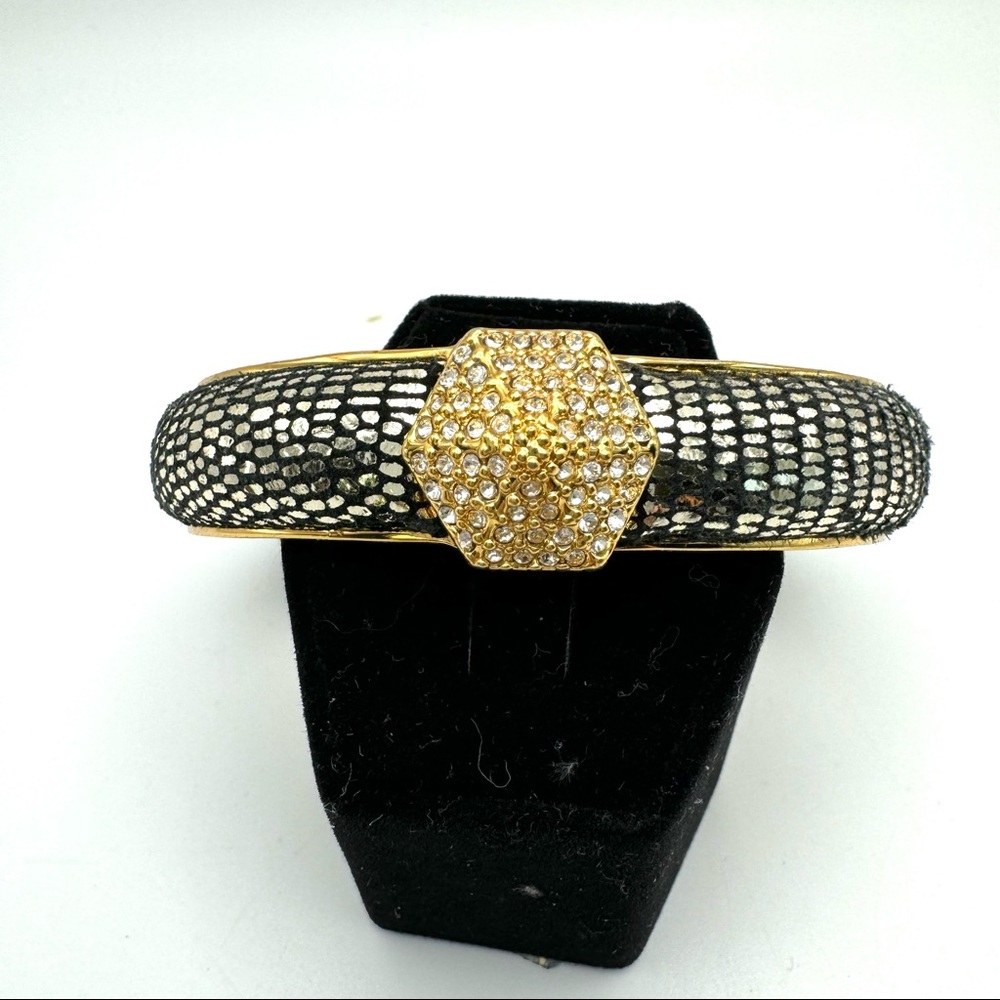 VINCE CAMUTO Black Silver Gold Metallic Snake Skin Rhinestones Chunky Cuff 6”